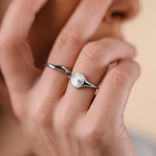 Sun Signet Rund ring Silverfärgad