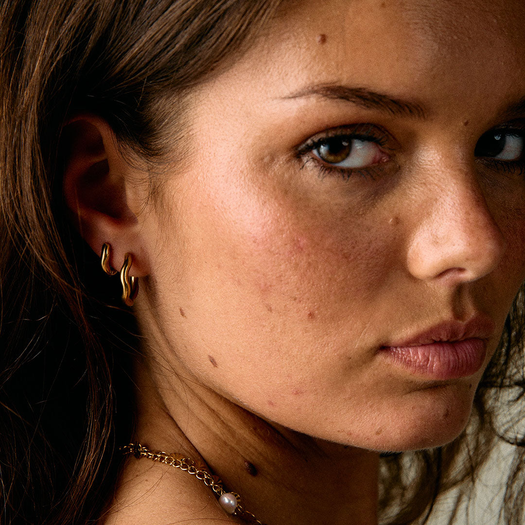 Wavy hoops 18k Guldplätering 14mm