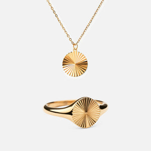 Runda Sun Halsband och Sun Signet Ring 18K Guldplätering